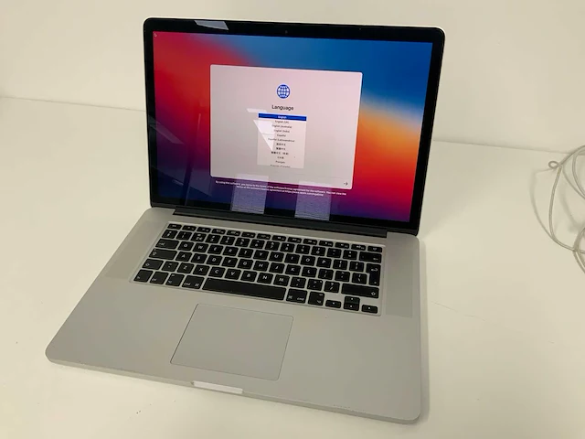 Apple a1398 15-inch macbook pro mgxa2n/a laptop - afbeelding 1 van  4