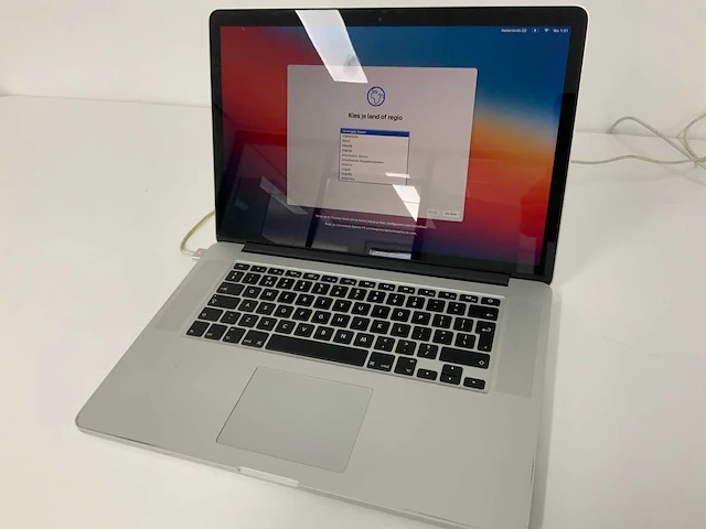 Apple a1398 15-inch macbook pro mgxa2n/a laptop - afbeelding 1 van  3