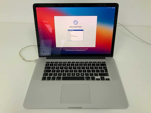 Apple a1398 15-inch macbook pro mgxa2n/a laptop - afbeelding 1 van  4