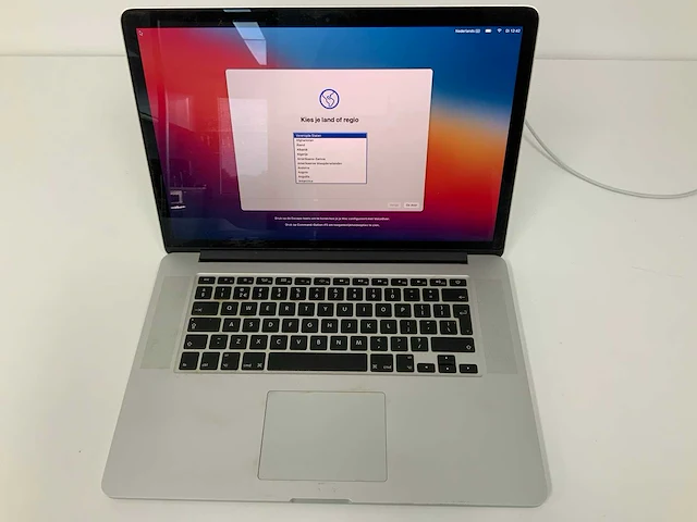 Apple a1398 15-inch macbook pro mgxa2n/a laptop - afbeelding 1 van  3