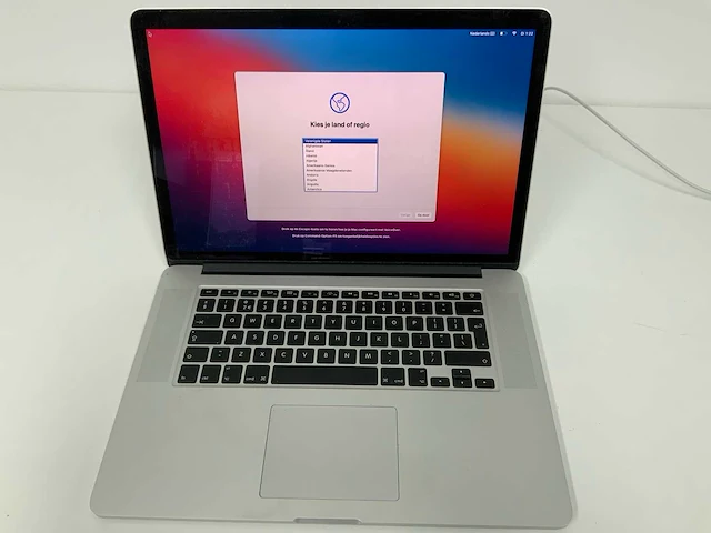 Apple a1398 15-inch macbook pro mgxa2n/a laptop - afbeelding 1 van  4