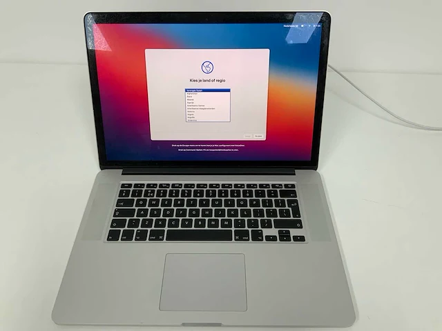 Apple a1398 15-inch macbook pro mgxa2n/a laptop - afbeelding 1 van  4