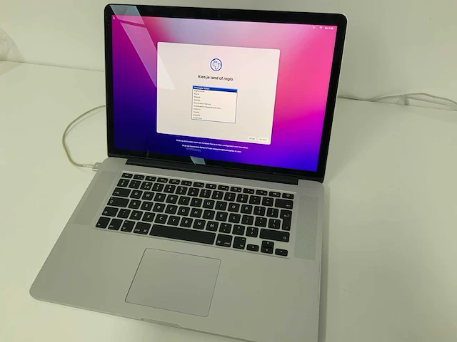 Apple a1398 15-inch macbook pro mjlq2n/a laptop - afbeelding 1 van  3