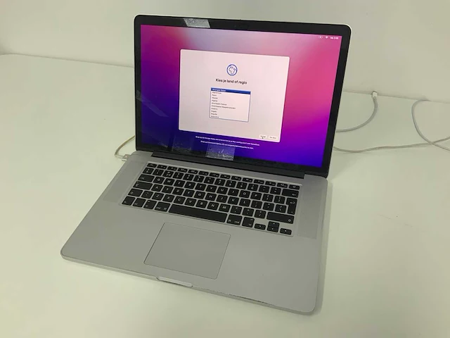 Apple a1398 15-inch macbook pro mjlq2n/a laptop - afbeelding 1 van  3