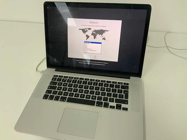 Apple a1398 15-inch macbook pro mjlq2n/a laptop - afbeelding 2 van  4