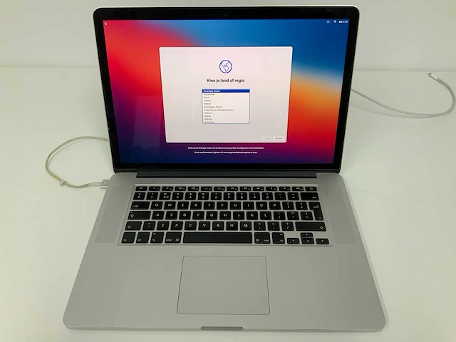 Apple a1398 15-inch macbook pro mjlq2n/a laptop - afbeelding 1 van  3
