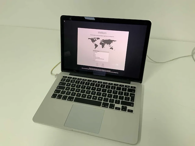 Apple a1425 13-inch macbook pro md213n/a laptop - afbeelding 1 van  3