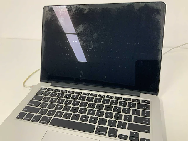 Apple a1502 13-inch macbook pro mf839n/a laptop - afbeelding 2 van  4
