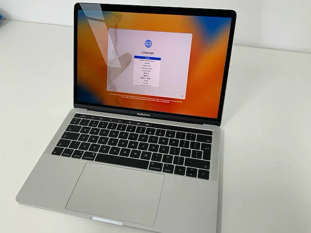 Apple a1706 13-inch macbook pro mpxx2n/a laptop - afbeelding 1 van  4