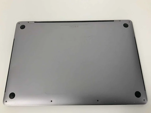 Apple a1707 15-inch macbook pro mptt2n/a laptop - afbeelding 3 van  3