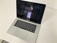 Apple a1707 15-inch macbook pro mptu2n/a laptop - afbeelding 1 van  3