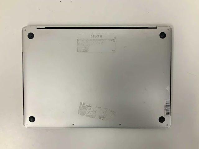 Apple a1707 15-inch macbook pro mptv2n/a laptop - afbeelding 4 van  4