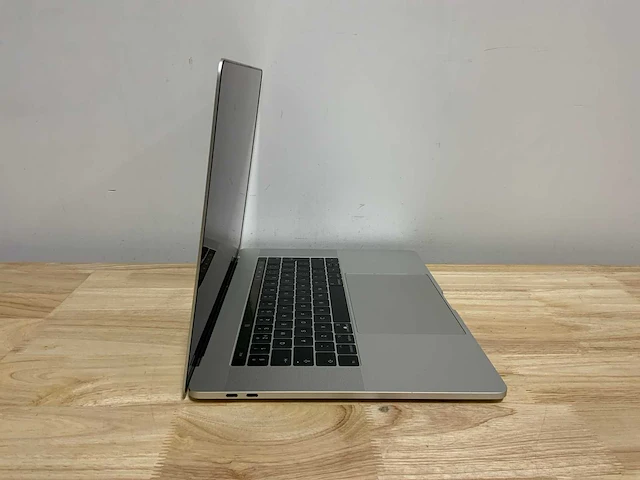 Apple a1707 macbook pro(i7) laptop - afbeelding 3 van  8