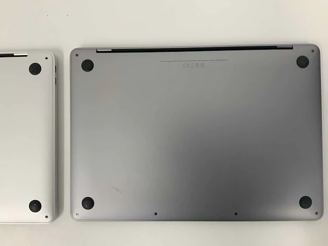 Apple a1708 13-inch macbook pro (2016) space gray & a1708 13-inch macbook pro (2017) silver laptops (2x) - afbeelding 5 van  5