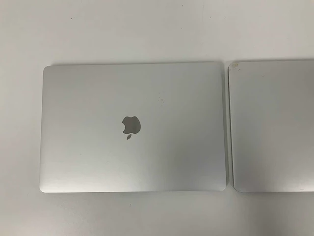 Apple a1708 13-inch macbook pro laptop (2x) - afbeelding 2 van  5