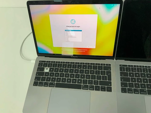 Apple a1708 13-inch macbook pro mpxt2n/a laptop (2x) - afbeelding 2 van  7