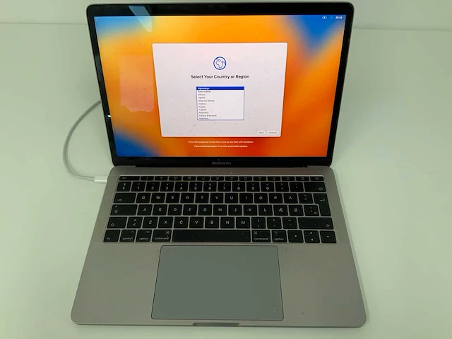 Apple a1708 13-inch macbook pro mpxt2n/a laptop - afbeelding 1 van  3