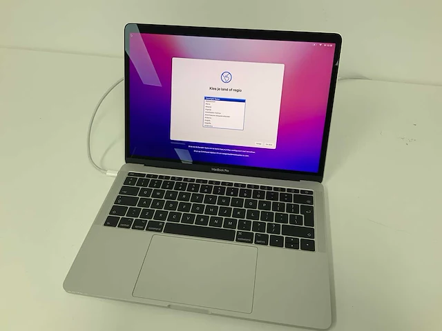 Apple a1708 13-inch macbook pro mpxu2n/a laptop - afbeelding 1 van  3