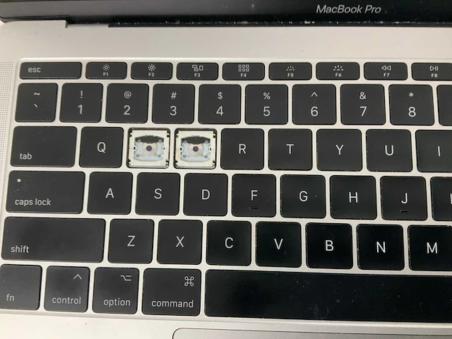 Apple a1708 13-inch macbook pro mpxu2n/a laptop - afbeelding 2 van  4
