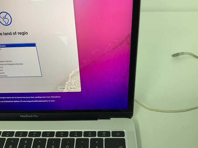 Apple a1708 13-inch macbook pro mpxx2ll/a laptop - afbeelding 2 van  4