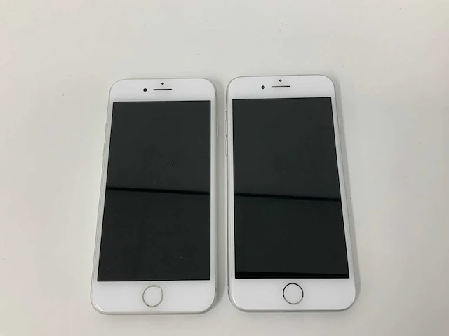 Apple a1905 iphone 8 64gb silver mq6h2 (2x) - afbeelding 2 van  3