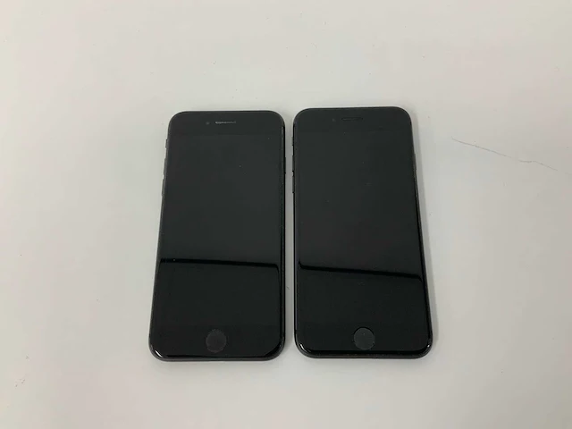 Apple a1905 iphone 8 64gb space gray mq6g2 (2x) - afbeelding 1 van  2