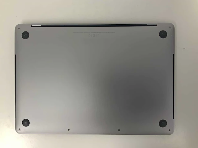 Apple a1989 13-inch macbook pro mv962n/a laptop - afbeelding 3 van  3