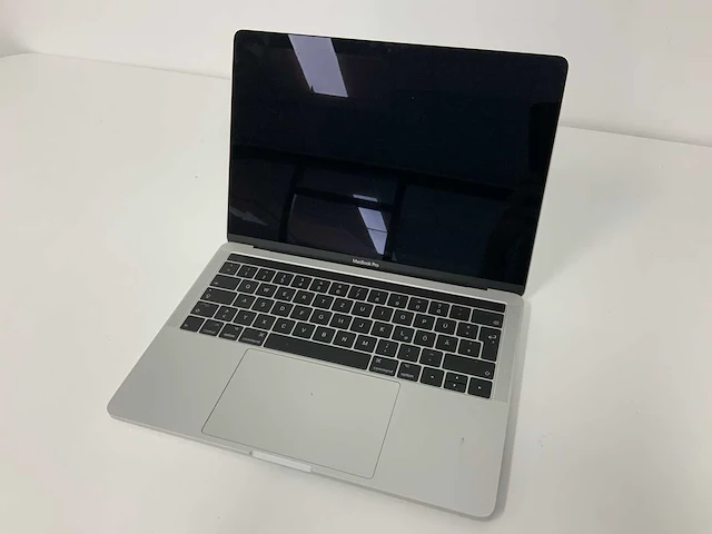 Apple a1989 13-inch macbook pro mv9a2n/a laptop - afbeelding 1 van  3