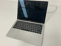 Apple a1989 13-inch macbook pro mv9a2n/a laptop - afbeelding 1 van  3
