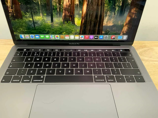 Apple a1989 macbook pro laptop - afbeelding 2 van  7