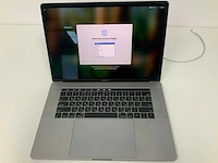 Apple a1990 15-inch macbook pro mr942n/a laptop - afbeelding 1 van  3