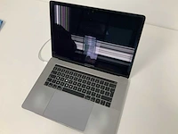 Apple a1990 15-inch macbook pro mv902n/a laptop - afbeelding 1 van  3