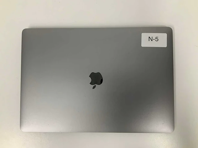 Apple a1990 15-inch macbook pro mv902n/a laptop - afbeelding 2 van  3