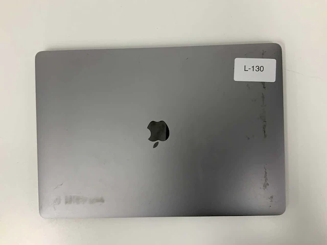 Apple a1990 15-inch macbook pro mv912n/a laptop - afbeelding 2 van  3