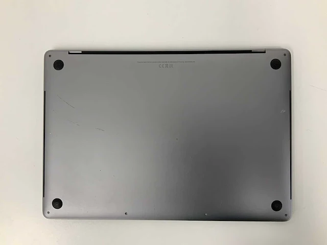 Apple a1990 15-inch macbook pro mv912n/a laptop - afbeelding 3 van  3