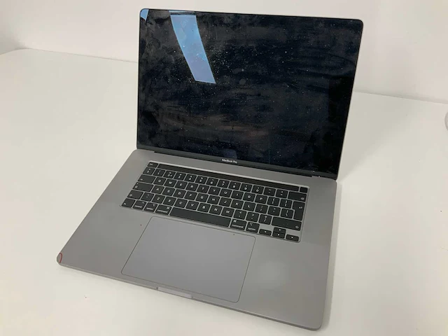 Apple a2141 16-inch macbook pro mvvj2n/a laptop - afbeelding 1 van  3