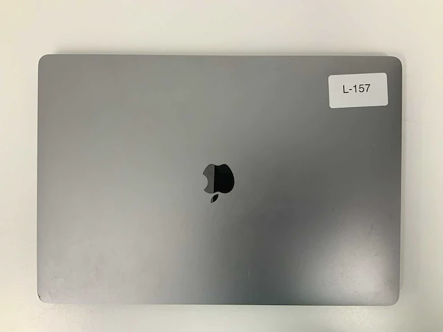 Apple a2141 16-inch macbook pro mvvj2n/a laptop - afbeelding 2 van  3
