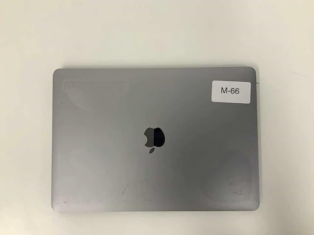 Apple a2159 13-inch macbook pro muhn2n/a laptop - afbeelding 2 van  3
