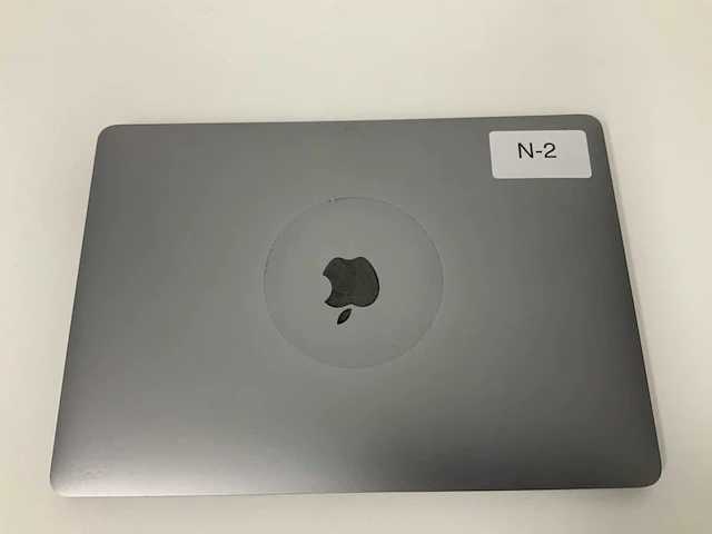 Apple a2159 13-inch macbook pro muhn2n/a laptop - afbeelding 2 van  3