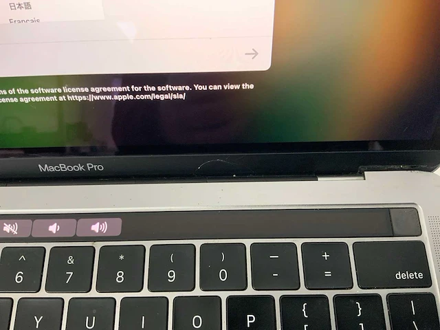 Apple a2159 13-inch macbook pro muhn2n/a laptop - afbeelding 2 van  4
