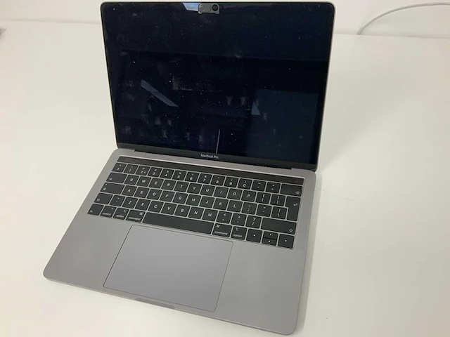 Apple a2159 13-inch macbook pro muhp2n/a laptop - afbeelding 1 van  3