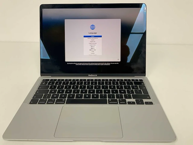 Apple a2179 13-inch macbook air mwtk2n/a laptop - afbeelding 2 van  4