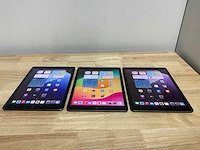 Apple a2197 ipad 7 tablet (3x) - afbeelding 1 van  6
