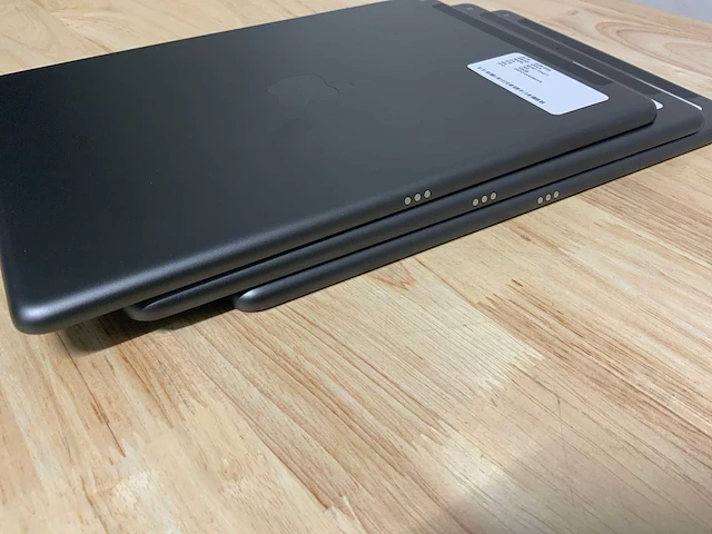 Apple a2197 ipad 7 tablet (3x) - afbeelding 5 van  6