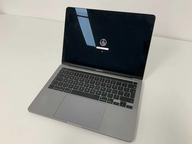 Apple a2251 13-inch macbook pro mwp42n/a laptop - afbeelding 1 van  3