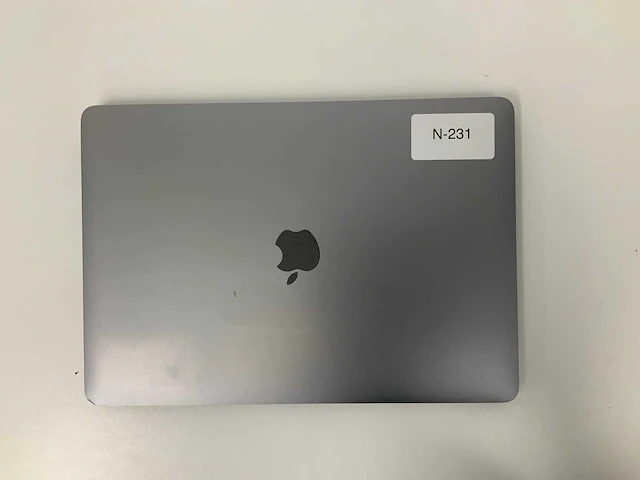 Apple a2251 13-inch macbook pro mwp42n/a laptop - afbeelding 2 van  3