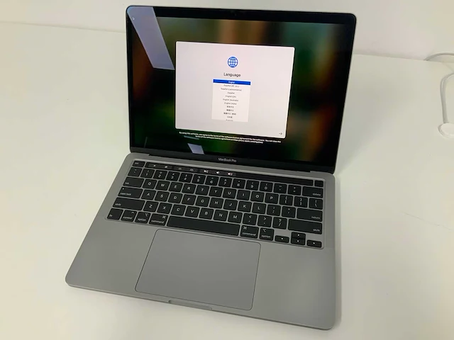 Apple a2251 13-inch macbook pro mwp52n/a laptop - afbeelding 1 van  3