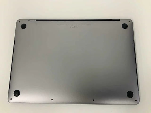 Apple a2251 13-inch macbook pro mwp52n/a laptop - afbeelding 3 van  3