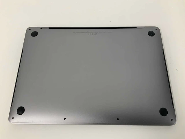Apple a2251 13-inch macbook pro mwp52n/a laptop - afbeelding 2 van  2