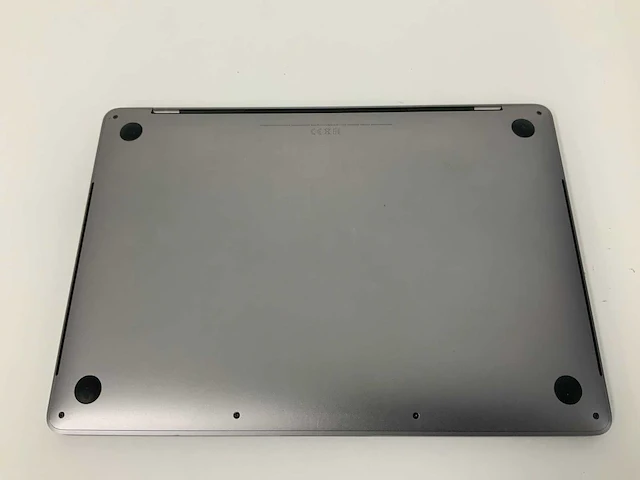Apple a2251 13-inch macbook pro mwp52n/a laptop - afbeelding 3 van  3